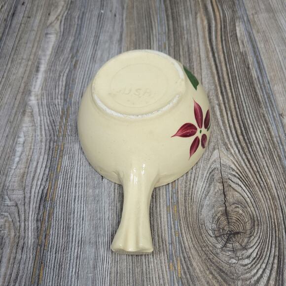 Vintage Starflower Watt Oven Ware Pottery, Individual Casserole, Grooved Handle - Picture 5 of 6